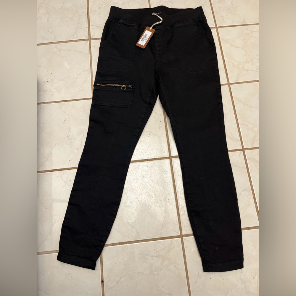 XCVI NWT! Black Pull On KYLEN LEGGING Utility Cargo Pants Sz S